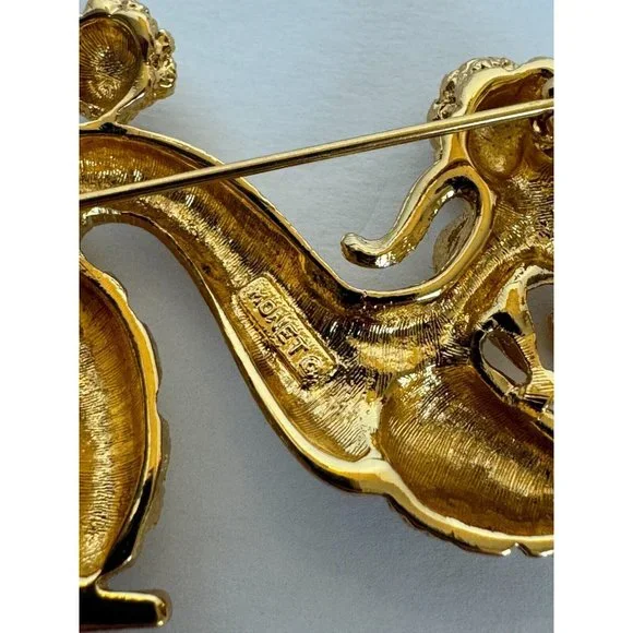 Vintage Signed Monet Playful Poodle Brooch Gold-Tone Ruby Rhinestone Eye Dog Pin - Picture 5 of 5